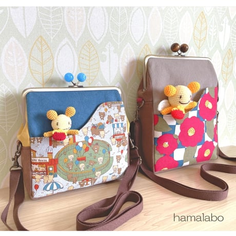 【HA-1375】18cm/角型(スマイル君ゴールド×ゴールド)・カン付き