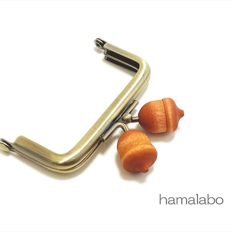 【HA-2252】7.5cm/角型/茶色のどんぐり/アンティークゴールド