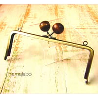 【HA-2165】15cm/角型(ちょっと大きな茶色の木玉×アンティークゴールド)・カン付き