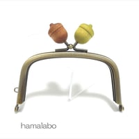 【HA-2281】9.9cmくし型口金/茶色どんぐり×緑色のどんぐり/アンティークゴールド