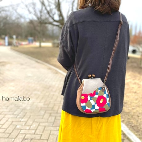 在庫調整で今だけ30％引き！【HA-b1125】12cm角型口金/コトリ型(レトロ模様)/ゴールド/カン付き