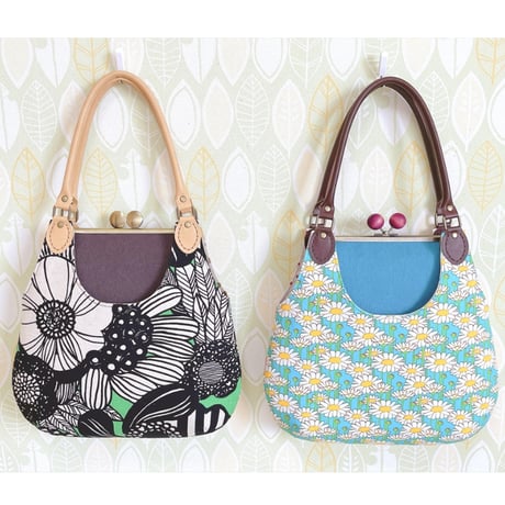 【HA-2374】18cm/角型(肉球×アンティークゴールド)/カン付き