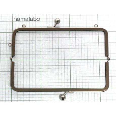 【HA-1430】16.5cm/角型の口金(ミニアメ玉＆足長)・カン付き/シルバー