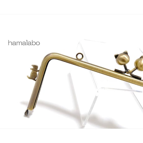 【HA-2264】ネコカン口金/(ネコ玉×横ネコ太カン)/18cm角型(アンティークゴールド)・カン付き