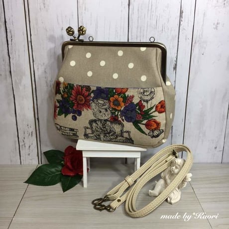 (販売休止)【HA-1110】<横ひねり>18cm/角型(肉球/アンティークゴールド)・カン付き