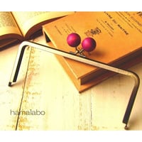 【HA-1523】18cm/角型(ちょっと大きな紫色の木玉×アンティークゴールド)