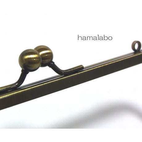 【HA-1431】16.5cm/角型の口金(ミニアメ玉＆足長)・カン付き/アンティークゴールド