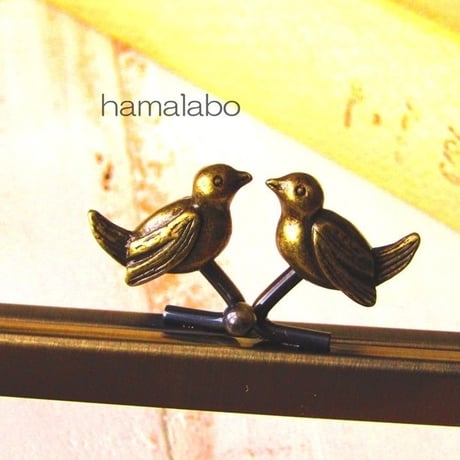 【HA-1543】19cm浮き足口金/小鳥のピースケ(アンティークゴールド)