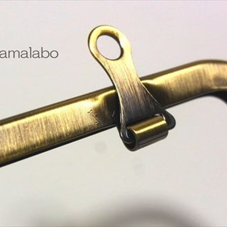(販売休止)【HA-308】ヒゲ口金/18cm角型(アンティークゴールド)・兼用カン付き