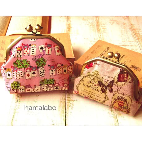 在庫調整で今だけ30％引き！【HA-1607】台形型の口金13cm/(ちょっと大きな紫色の木玉×アンティークゴールド)