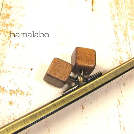 【HA-2019】16.5cm木玉/角型(茶色の木キューブ×アンティークゴールド)
