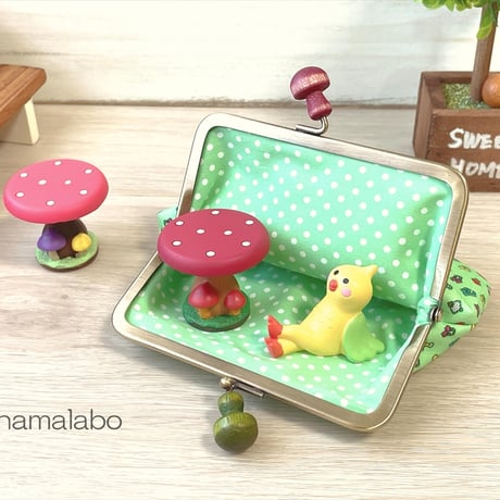 【HA-2319】12cm角型口金/小鳥のピースケ×紫色の細キノコ/アンティークゴールド