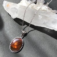 【目標達成・芸術センスを高める】オレンジからレッドのマーブル―カラーが美しいファイアオパールペンダント×ネックレス〜遊色効果が様々な表情を見せてくれる〜一点物