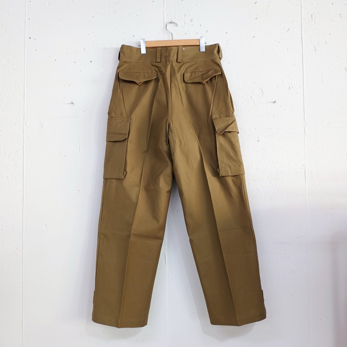 フランス軍 M47前期 カーゴパンツ 【実物】 8e41b6a7b7cd0a360dd3e81dcfc554