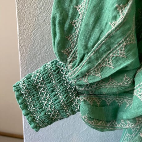 コットンスラブボイル　花柄xスモック刺繍　 チュニック　ビッグスリーブブラウス　#2314001