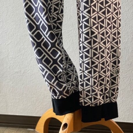 綿テンセルモダールストレッチ海賊プリント 裾リブパンツ#2136208