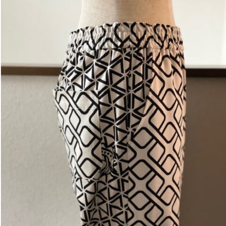 綿テンセルモダールストレッチ海賊プリント 裾リブパンツ#2136208