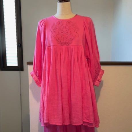 綿 ダブルガーゼ　ビッグスリーブ　刺繍ブラウス　#2414011