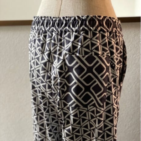 綿テンセルモダールストレッチ海賊プリント 裾リブパンツ#2136208