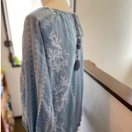 コットンスラブボイル　花柄xスモック刺繍　 チュニック　ビッグスリーブブラウス　#2314001