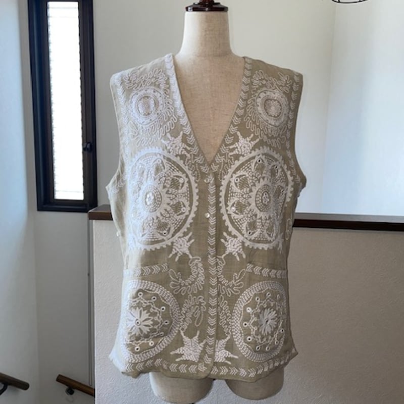 綿 フラックス 曼荼羅刺繍 ベスト #2412020 | anotherbazaar