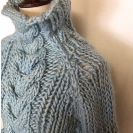 #1947011 手編みケーブル　フリンジニットタートルネック　WOOL 100%
