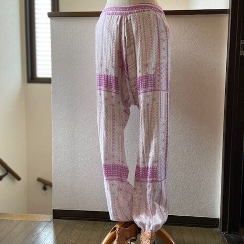 コットンダブルガーゼサルエルパンツ麻葉トライバル柄裏面プリント