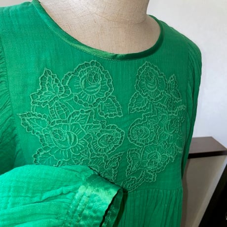 綿 ダブルガーゼ　ビッグスリーブ　刺繍ブラウス　#2414011