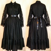 "Nightingale" ブローチ付レース袖ワンピース