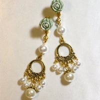 “Rose”　パール調イヤリング