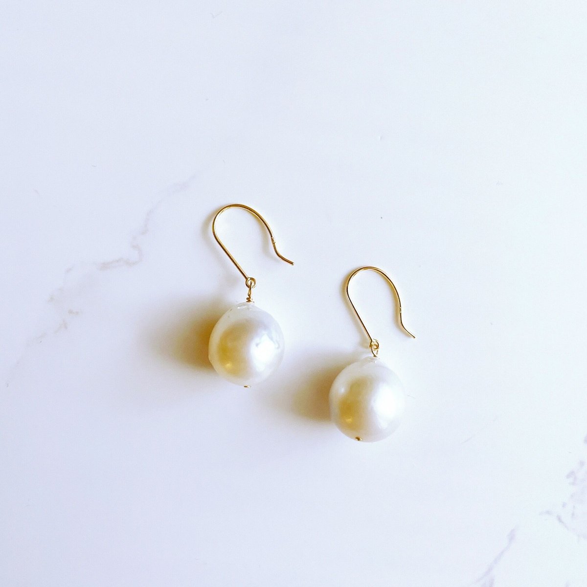meme バロックパールピアス シロイイヌ バロックパールピアス | Grandma's Pearl
