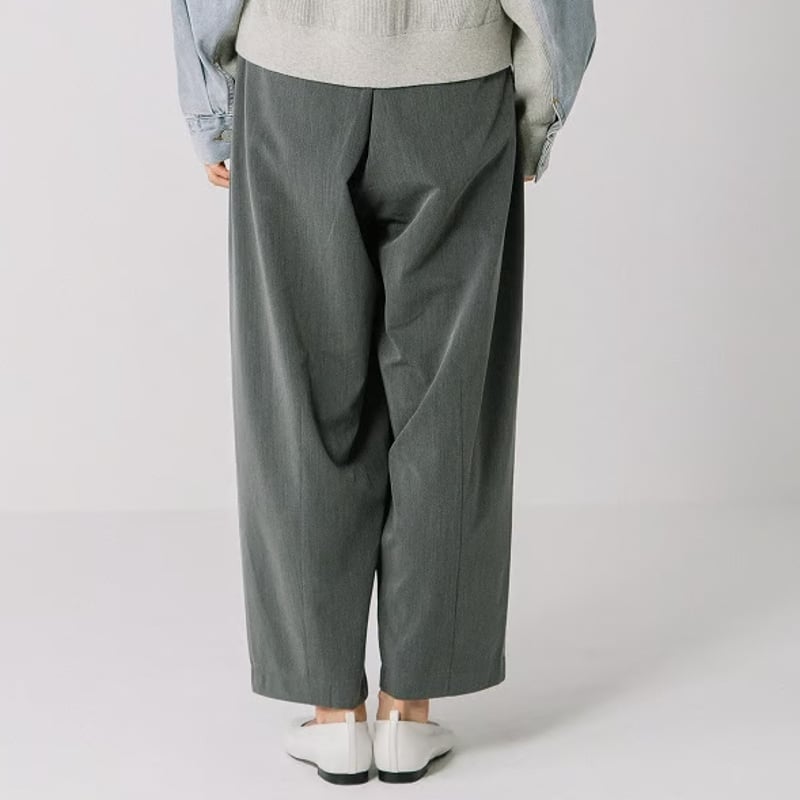 ボリュームタックテーパードパンツ【BB50-301】 | BLANC basque