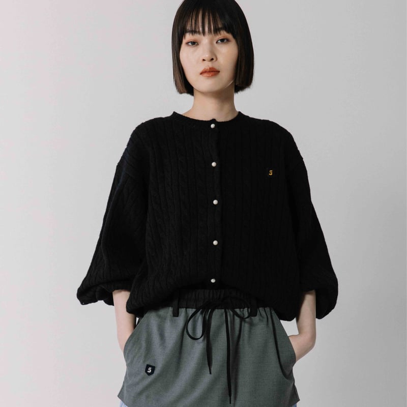 パールボタンケーブルニットカーディガン【BB54-709】 | BLANC basque