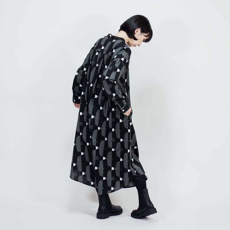 黒のシャツワンピース 長袖　ピンキーアンドダイアン 長袖シャツワンピース とんびに油揚げ（黒） | 青衣 あをごろも