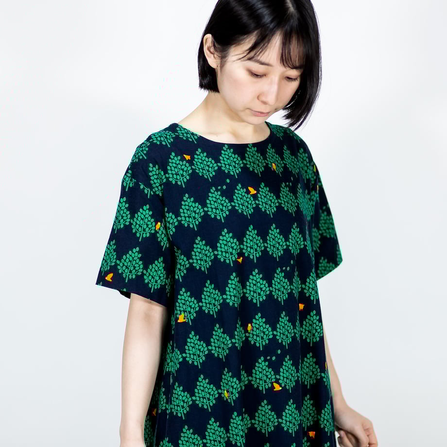 森林與灰椋鳥連身裙細節3