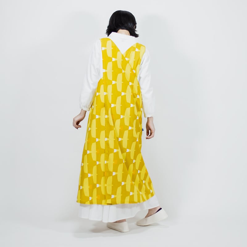 yellow pelota ワンピース　エプロン　2y エプロンワンピース とんびに油揚げ（黄） | 青衣 あをごろも