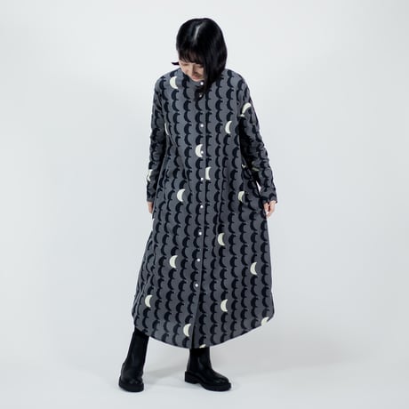 長袖シャツワンピース　オオカミ