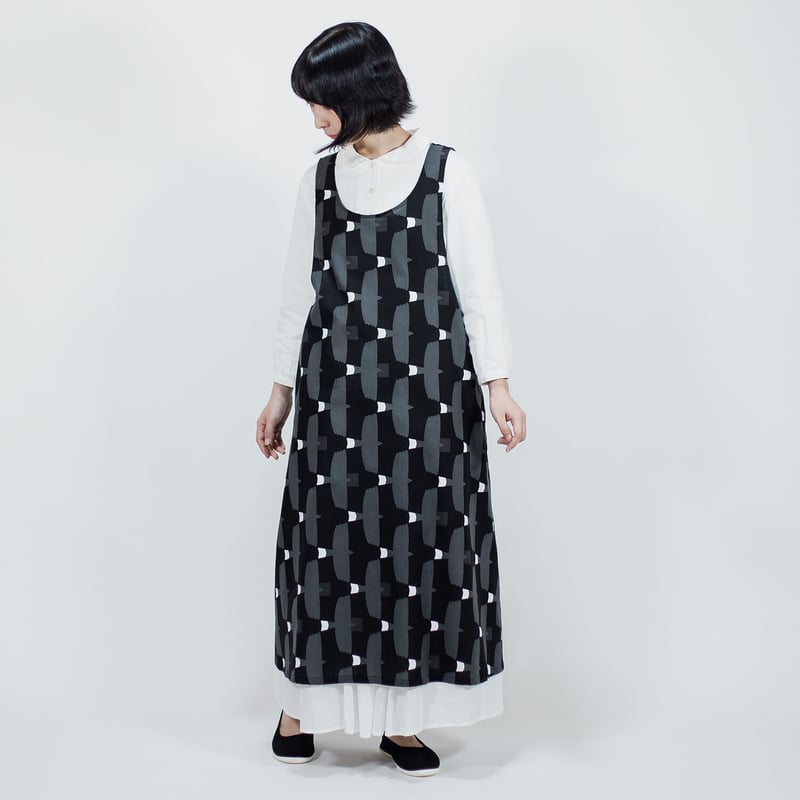 テディベア柄フード付きワンピースとエプロン Belle エプロン付きワンピースセット【胡桃木JK】 – Epetice
