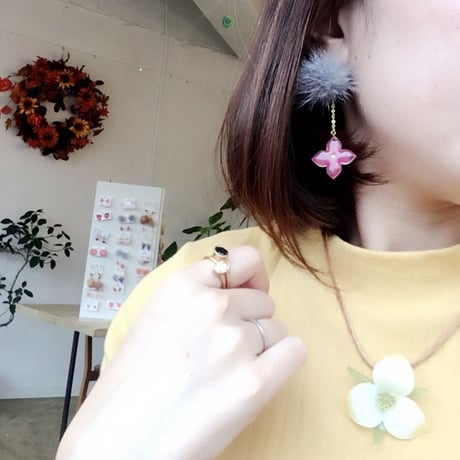 異素材MIX✽ボルドーカラーの揺れる紫陽花ファーピアス