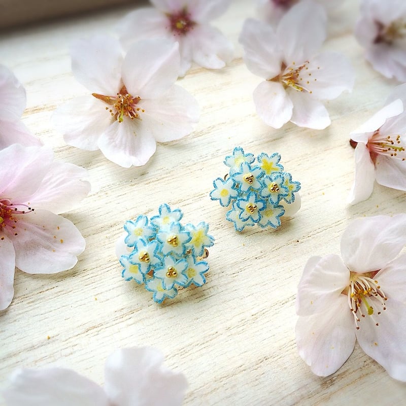 金平糖みたいな＊ブルーの花束ピアス・イヤリング | viola-viola 季節
