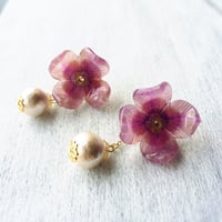パープルアジサイ×コットンパールのピアス・イヤリング
