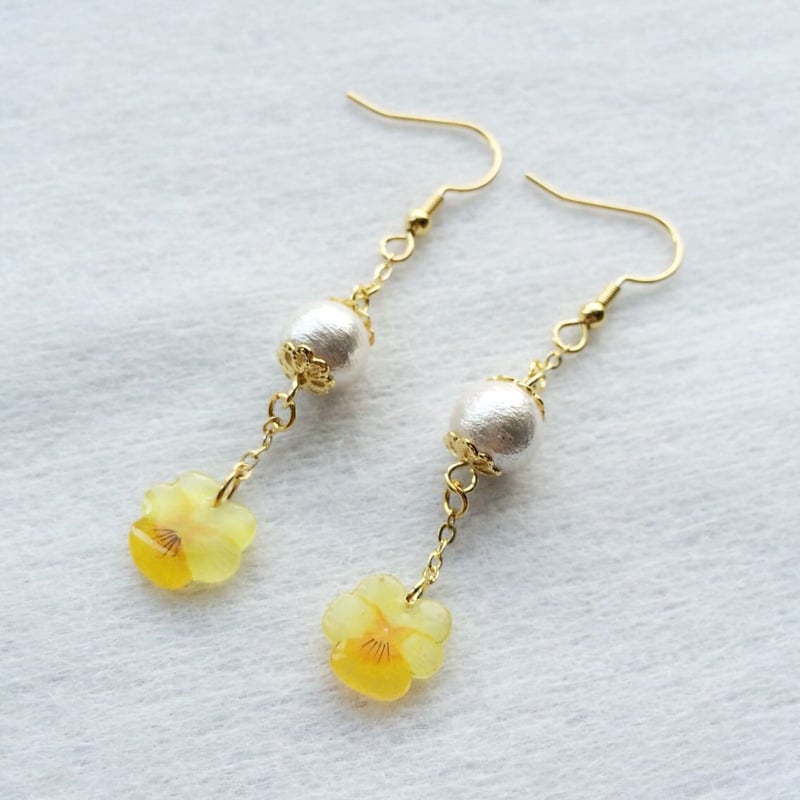 ビオラ×コットンパールのゆらゆらピアス・イヤリング yellow2 | viola