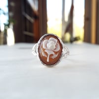 バラのシェルカメオリング  オーバル