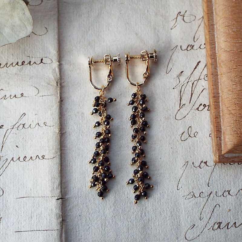 ブラックスピネルのピアス・イヤリング（スパイラル） | Namikata