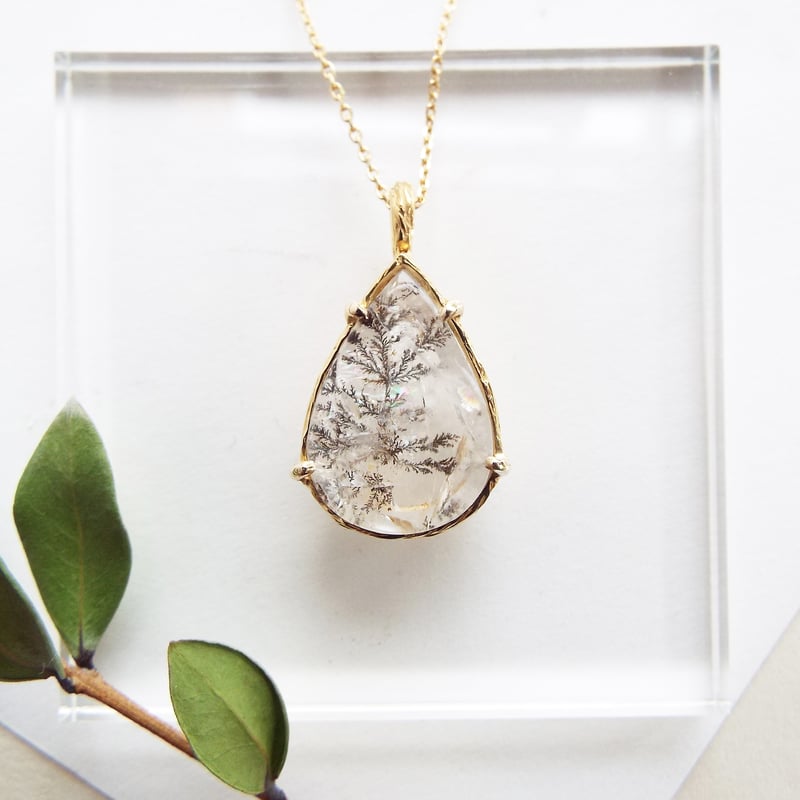 デンドリティッククォーツのネックレス（虹の雫） | Namikata