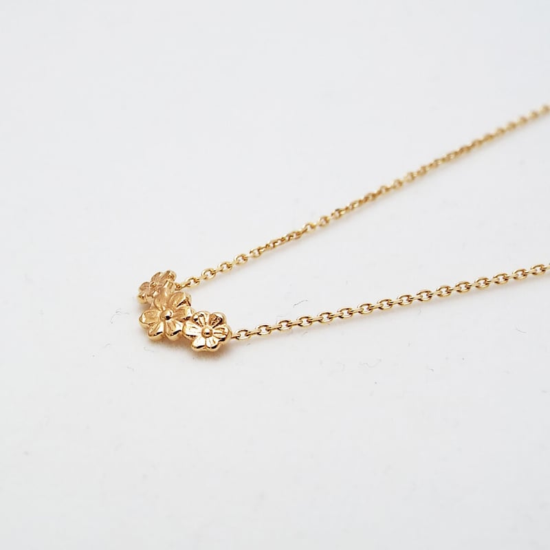 花3連のネックレス | Namikata