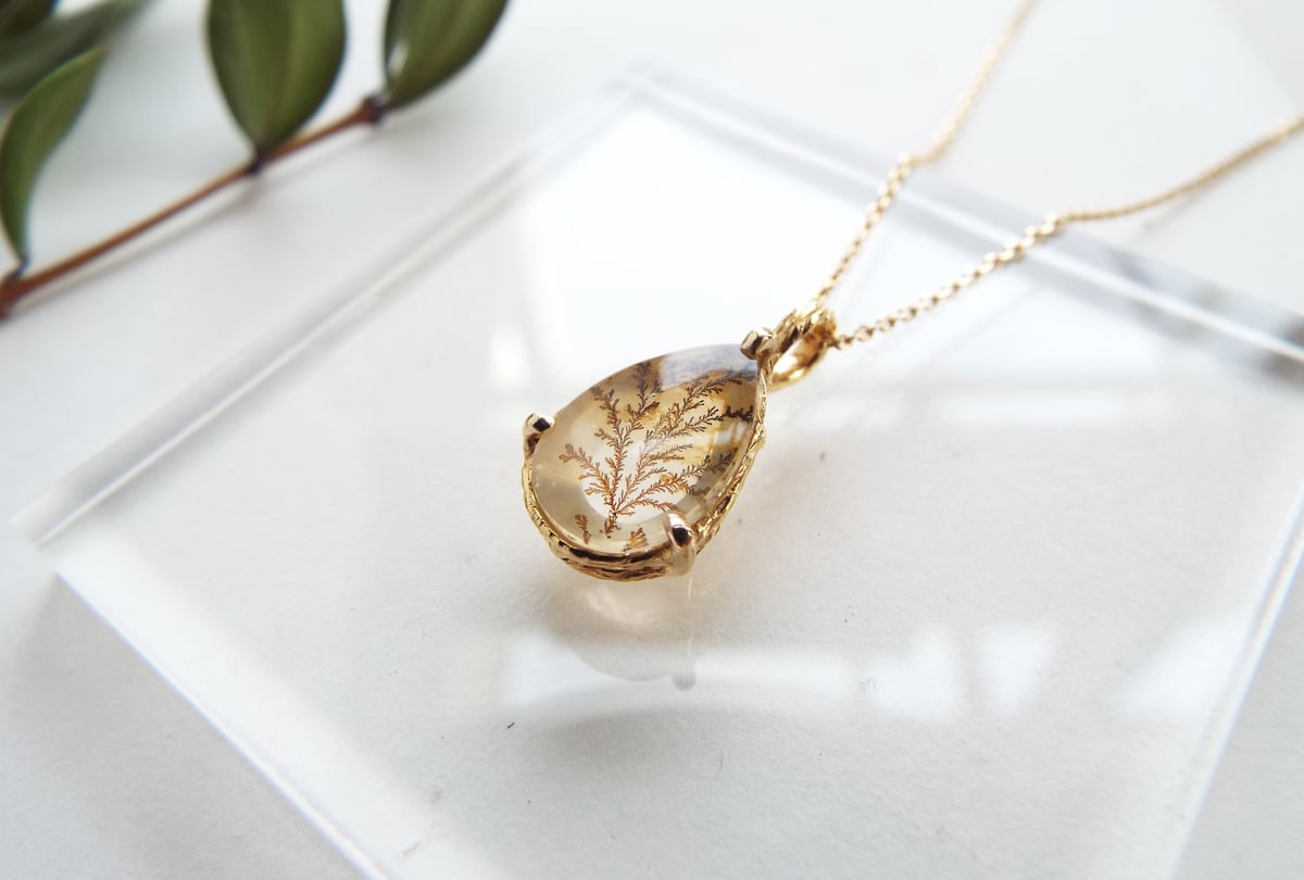 デンドリティッククォーツのネックレス（雫：セピア） | Namikata