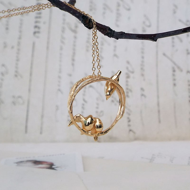 枝と鳥 見守り | Namikata