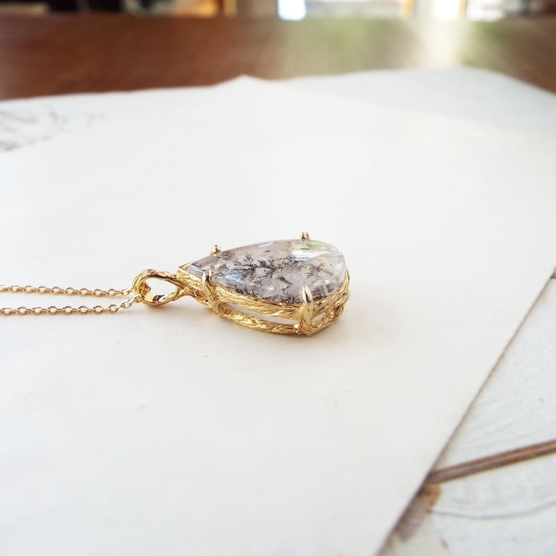 最終セール✨️デンドリティッククオーツ✨ペンダントトップ✨虹入り✨雫型✨ 最終セール✨️デンドリティッククオーツ✨ペンダントトップ✨虹