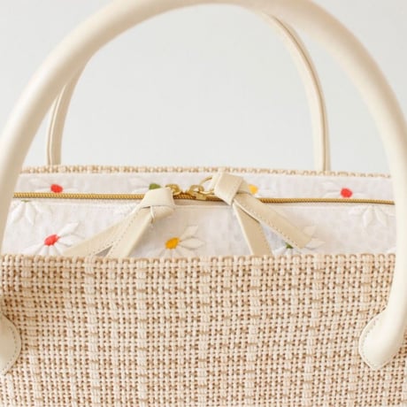 利休バッグ  R_1002  / natural × white cotton embroidery